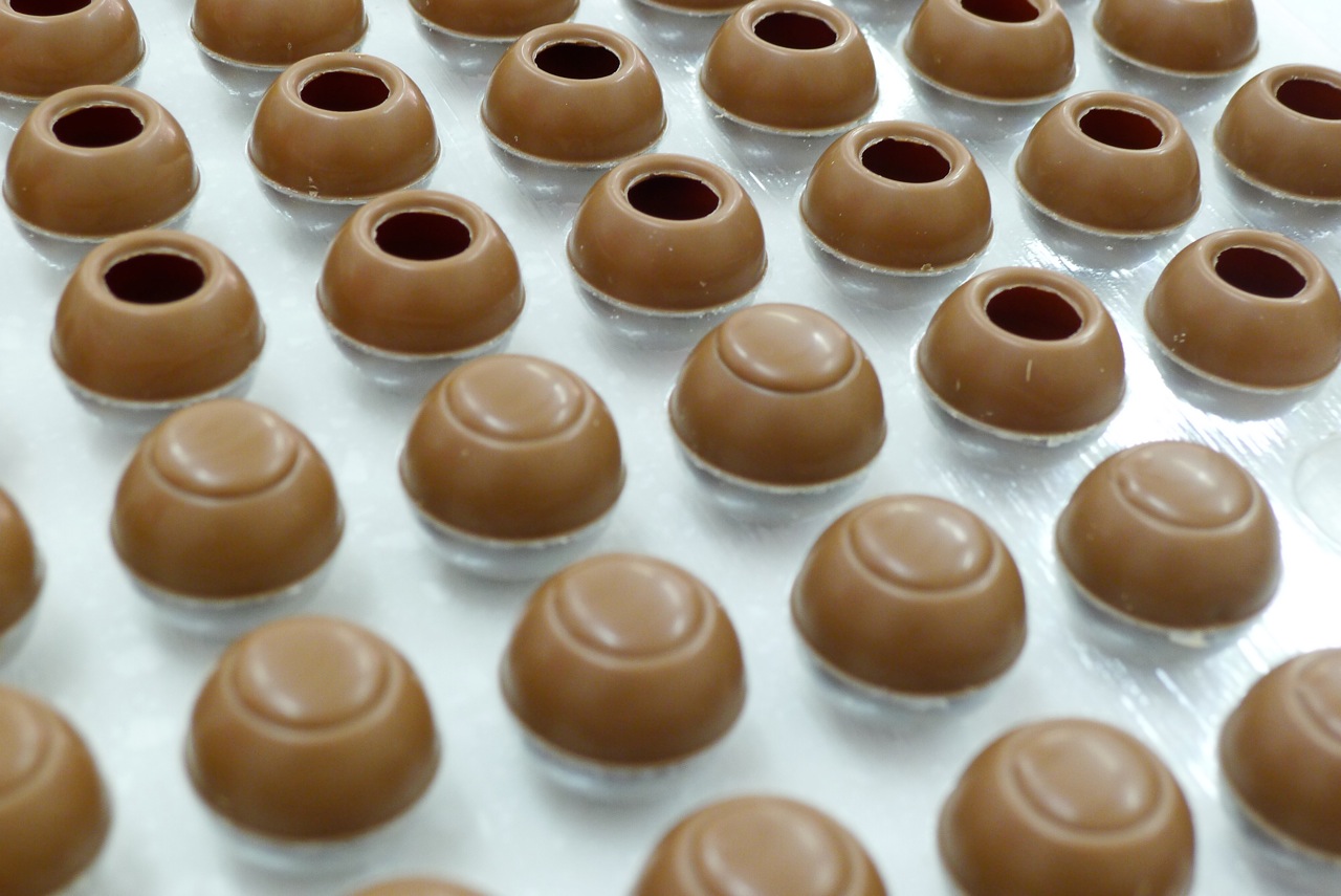 Chocolate Truffle shells - Chocolate-atelier